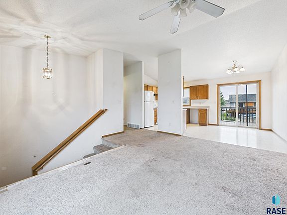 3rd image of 7521 S Bell Cir