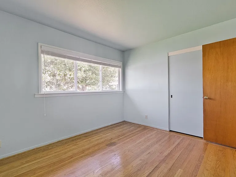 160 Kit Carson Ct — Photo 33
