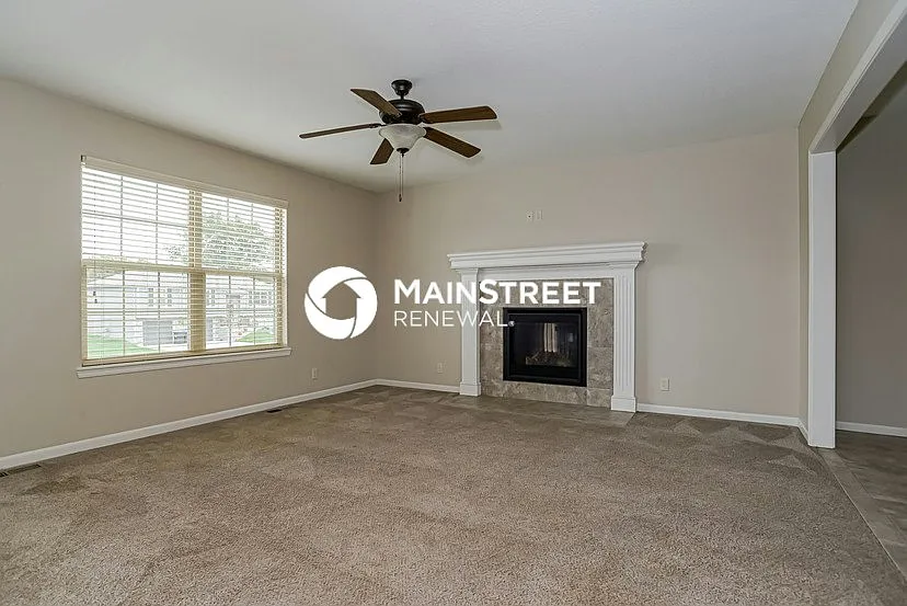 411 Golfview Dr — Photo 4