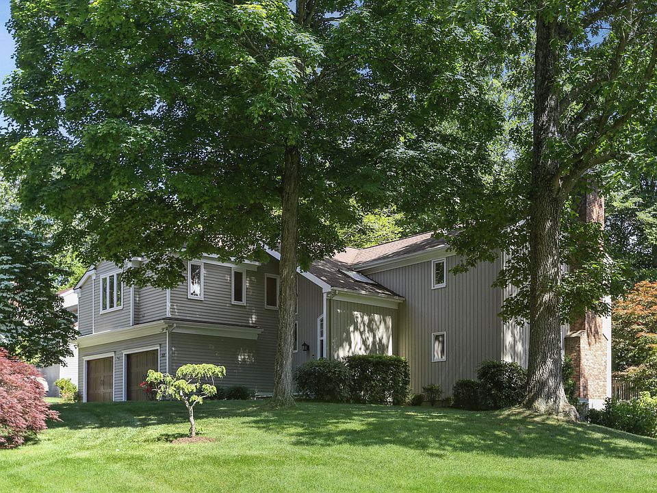 22 Silvermine Woods