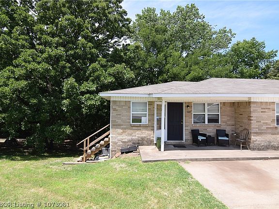 4th image of 1601/1603 N Hills Dr