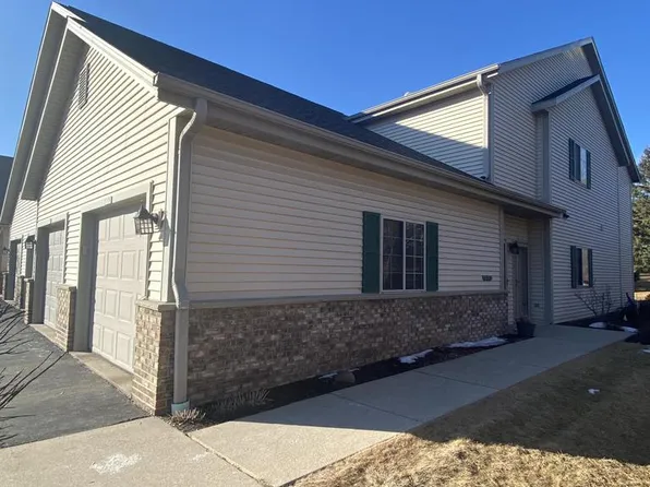 2112 Pine Ridge COURT #G, Grafton, WI 53024