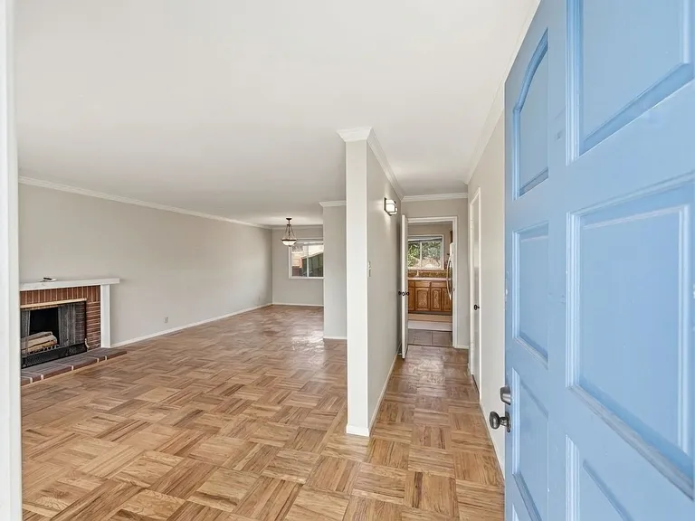 435 Alhambra Rd — Photo 31