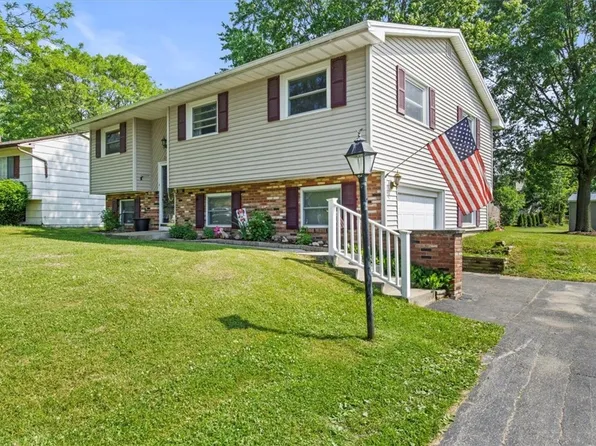 222 Kusak Rd, Henrietta, NY 14467