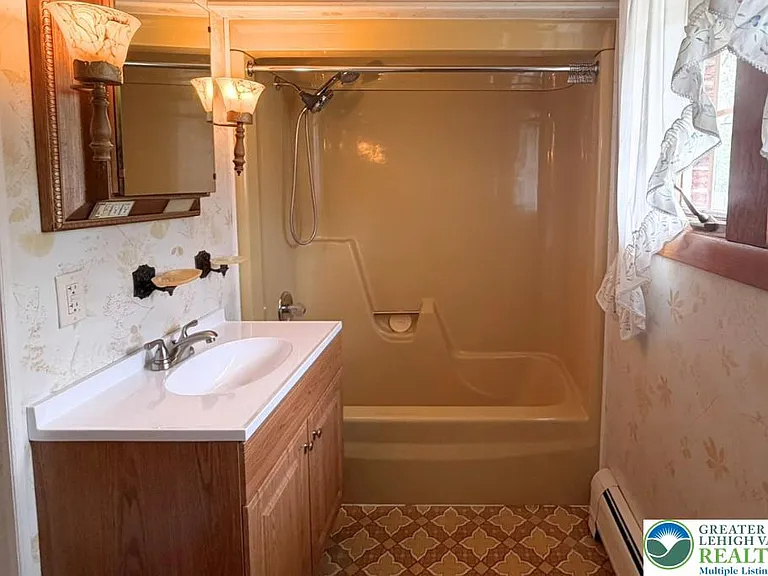 510 Zucksville Rd — Photo 16