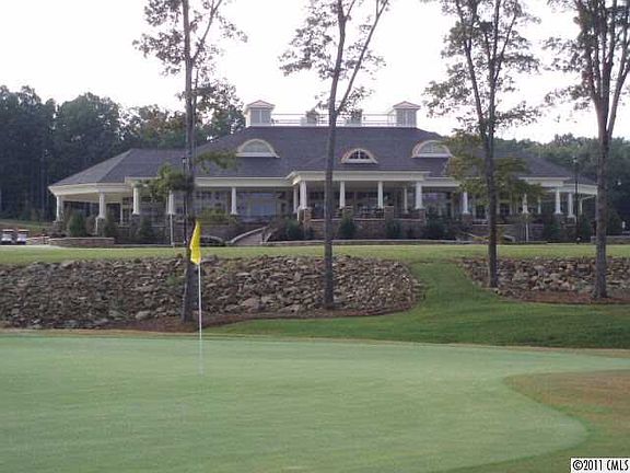 4th image of 127 Sunset Ct
