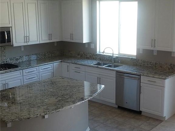 4th image of 858 Santona Ct