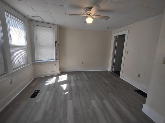 4th image of 9 Merchant St #2