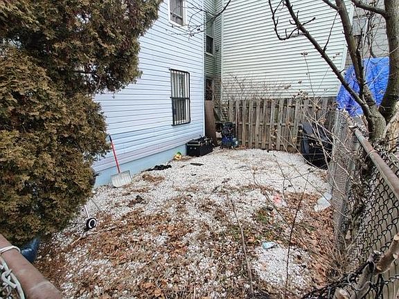 4th image of 71 Belmont Ave