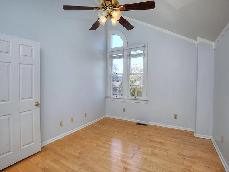 1513 De La Vina St #B — Photo 4