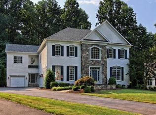 6295 Timarron Cove Ln, Burke, VA 22015