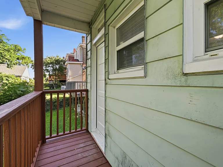 1642 Methyl St — Photo 23