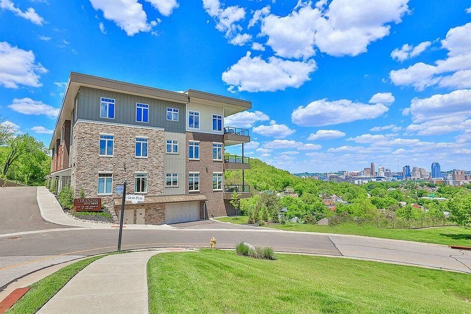 1st image of 1140 Shavano Dr #14