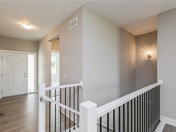 2nd image of 5406 NE Briarwood Dr