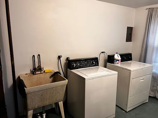 Laundry Room on main floor 6x18