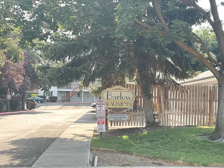 1656 Barlow — Photo 23