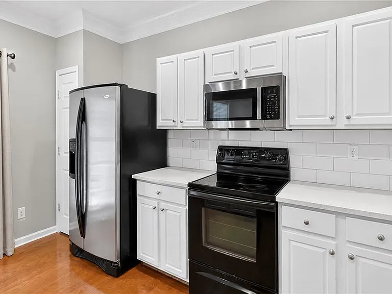 559 Windstone Trl — Photo 6