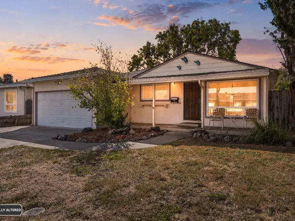 36047 Pizarro Dr, Fremont, CA 94536