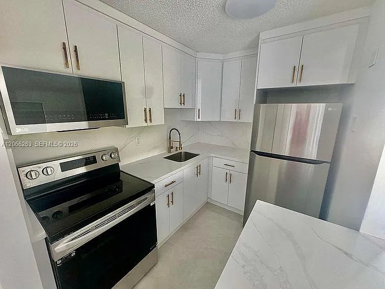 7195 NW 179th St #107 — Photo 5