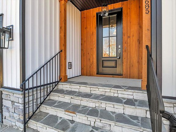 5th image of 12685 Mallard Rock Road