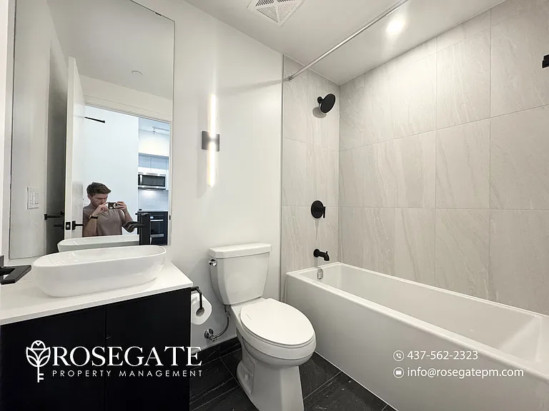 1185 Dupont St #903 — Photo 7