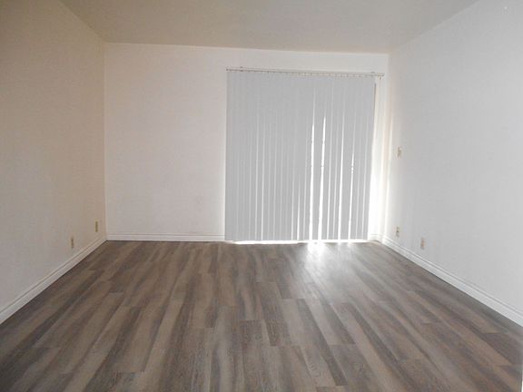 4th image of 4981 River Glen Dr Unit 62