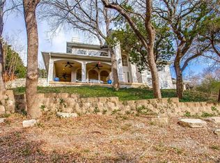 820 Shady Ridge Dr, Cedar Hill, TX 75104