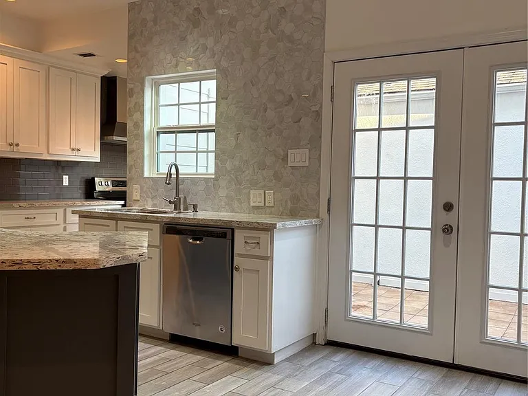 12625 Memorial Dr — Photo 15