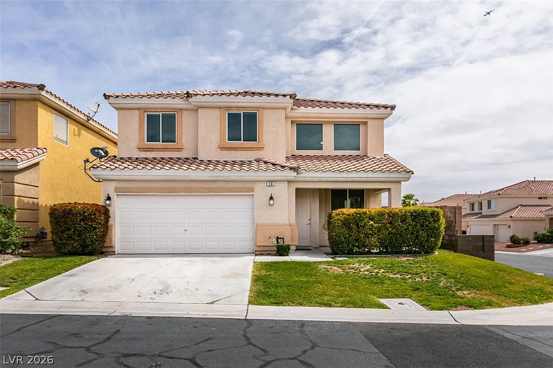 6 bed, 3.5 bath, 2780 sqft, $2,550 — Photo 1