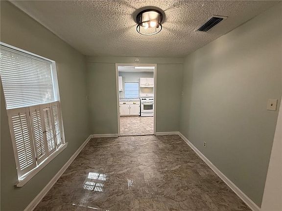 4th image of 553 4th Ave