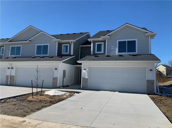 5908 NW 90th Ct, Johnston, IA 50131