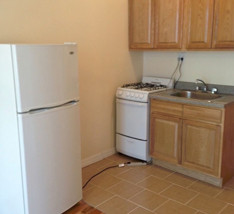2nd image of 930 Columbus Ave #5D
