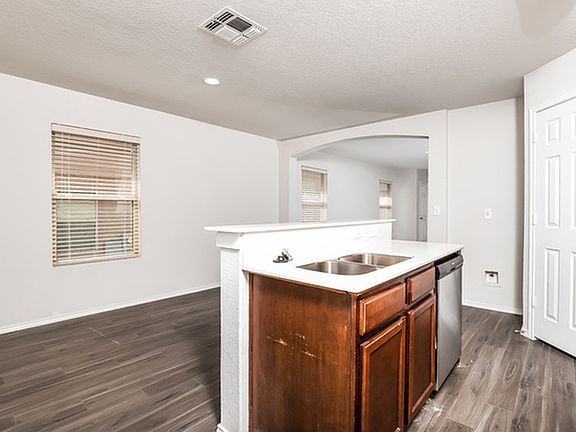 5th image of 10418 Goose Way
