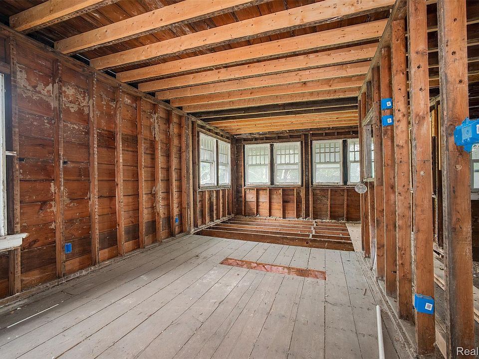 1441 Longfellow St, photo 17