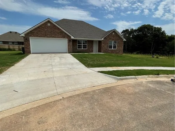 2212 Brown Bear Ln, Gentry, AR 72734