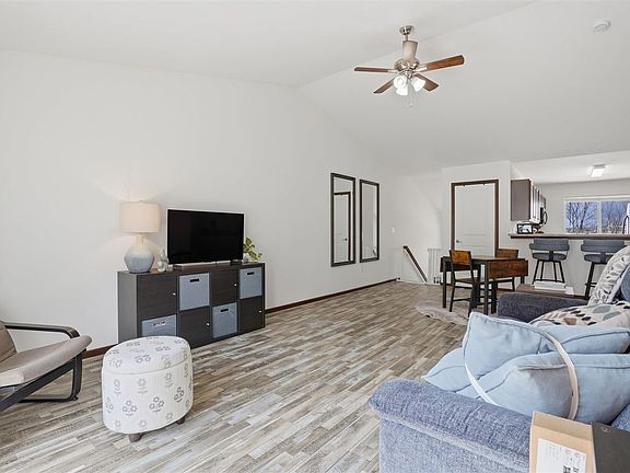 3rd image of 177 Copeland Ln
