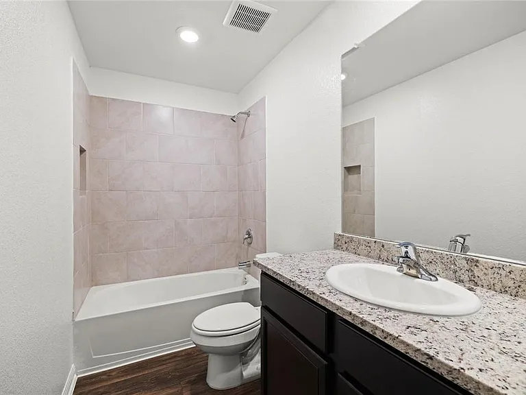 101 Fairfax Ln — Photo 22