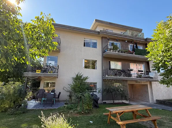 3075 Prince Edward St #206, Vancouver, BC V5T 3N5
