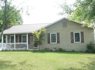 2833 Tulip Ln, Vinton, VA 24179