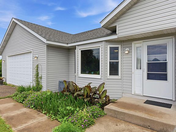 3rd image of 682 Old Hopkins Pl