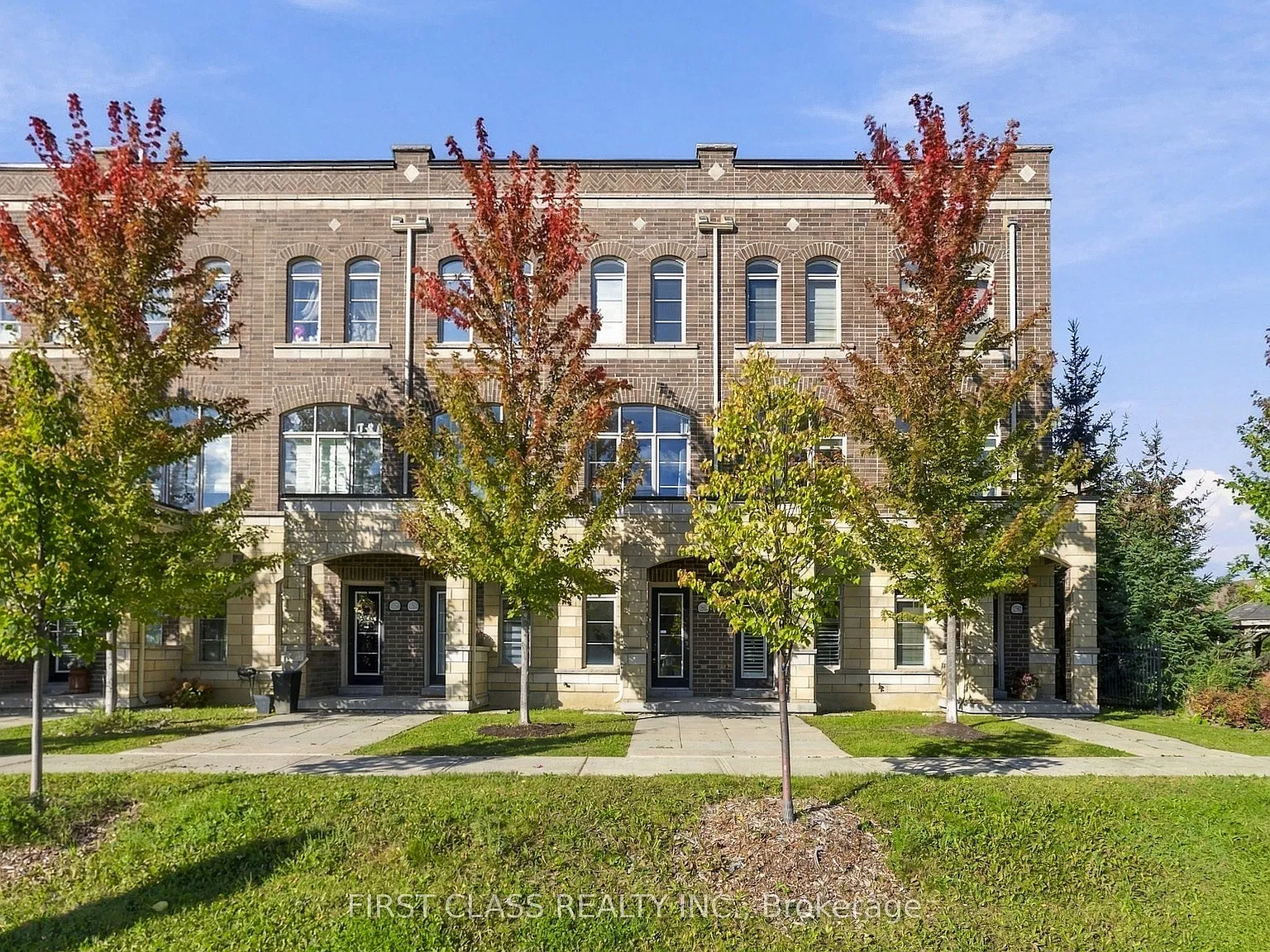 3 bed, $2,900 — Photo 2