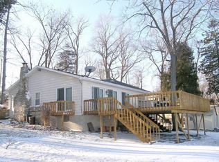 5141 Edgewater Beach Rd, Green bay, WI 54311