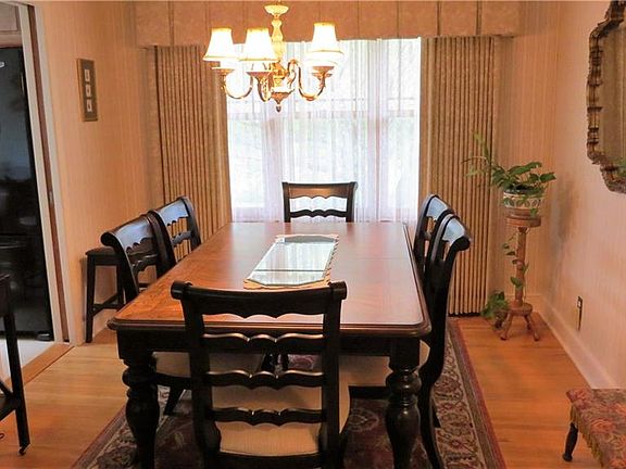 5th image of 63 Willowgrove Ct