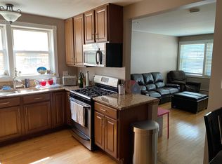 2708 W Balmoral Ave APT 1, Chicago, IL 60625