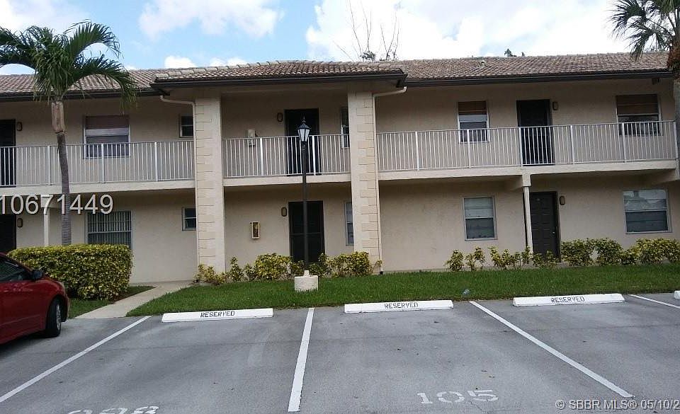 1st image of 5550 Lakeside Dr APT 204