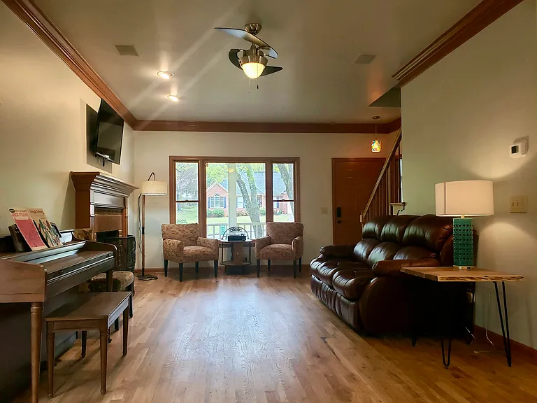 2606 Sutcliff Dr NE — Photo 4