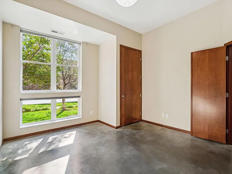 2650 University Ave W #109 — Photo 2