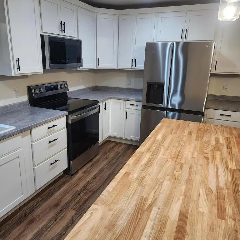 1411 Florence Ln — Photo 4