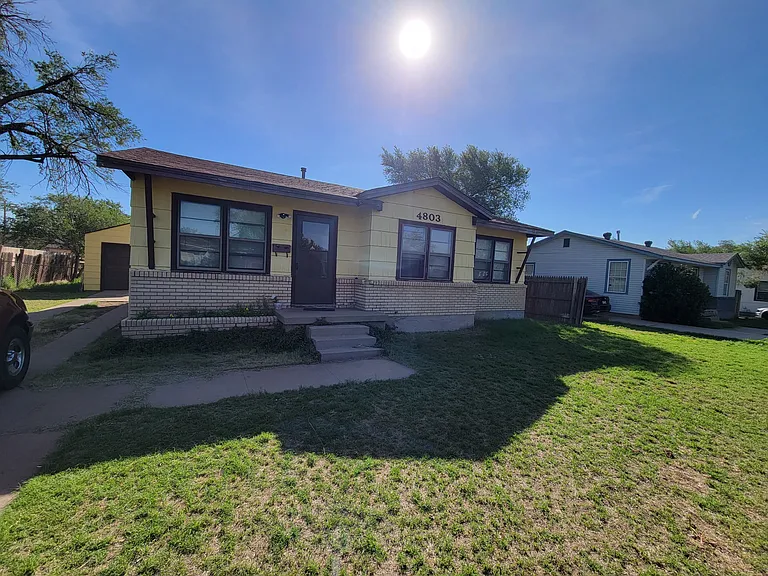 4803 Crockett St — Photo 1