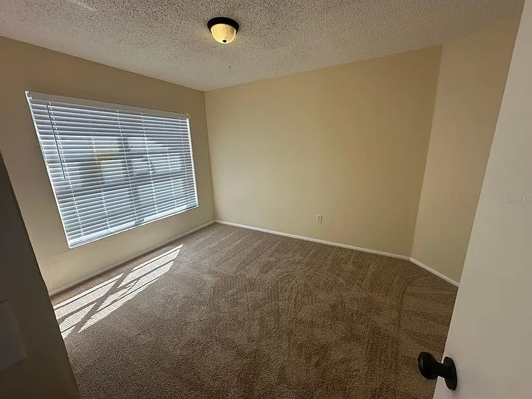 1820 Bonneville Dr #1820 — Photo 13